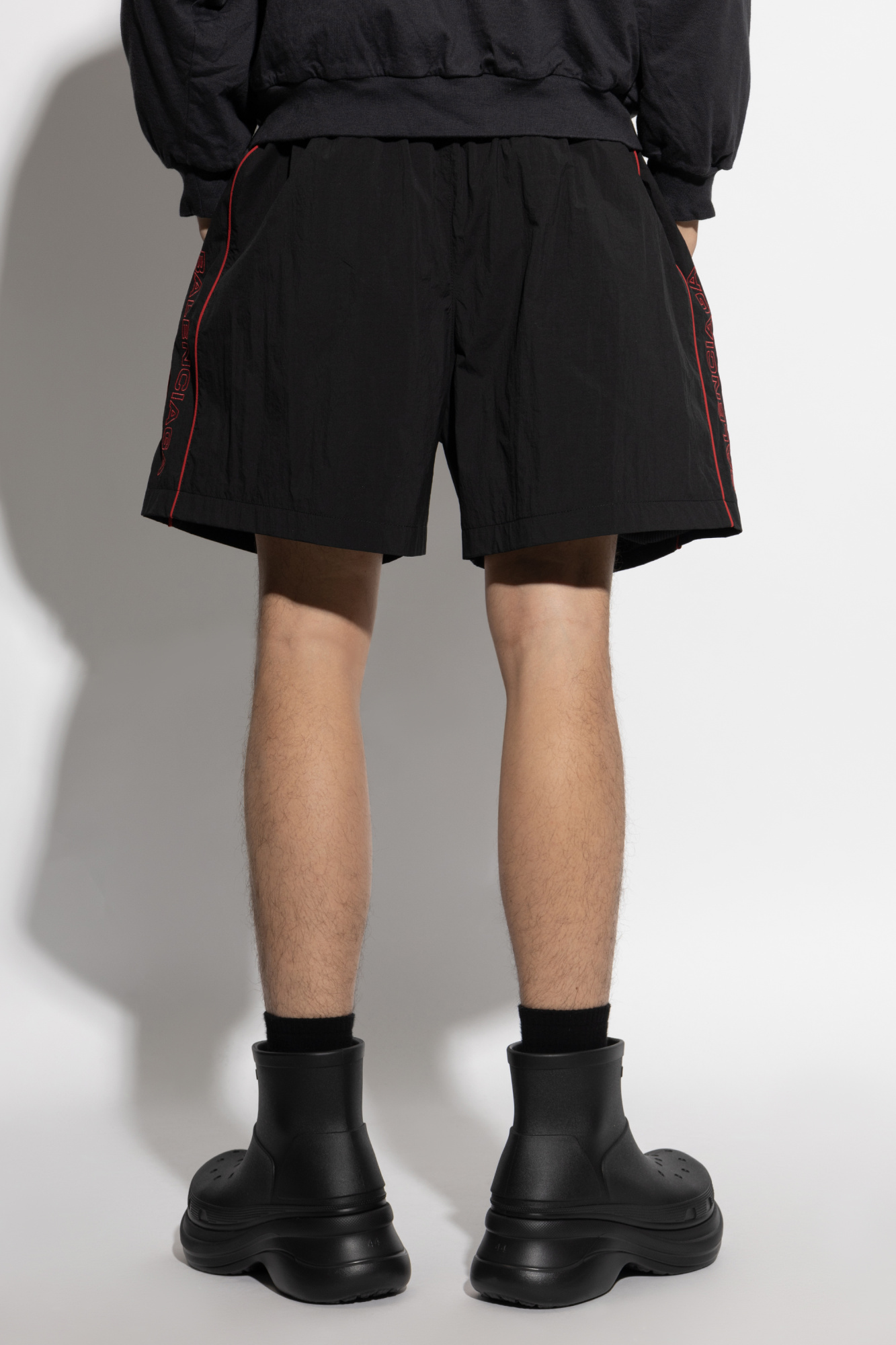 パンツ BALENCIAGA DECONSTRUCTED SHORTS 0400019096172_BLACK?wid=600&